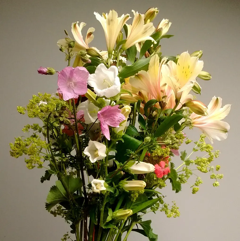 Alstros mixed Bouquet 2.webp