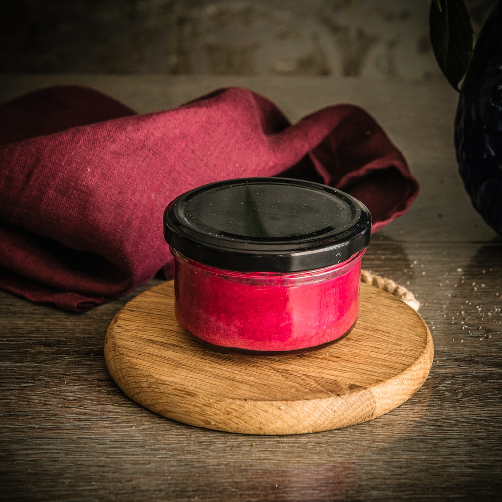 Beetroot hummus