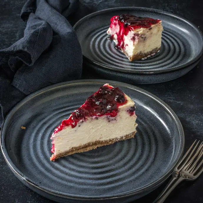 Blackcurrant baked cheesecake