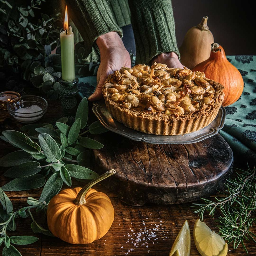 Squash & crispy butter bean pie for 4