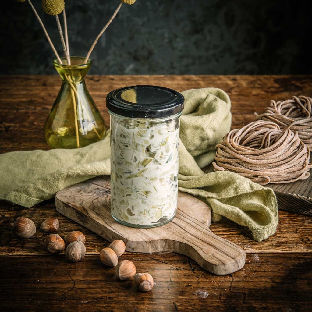 Creamy leek pasta sauce