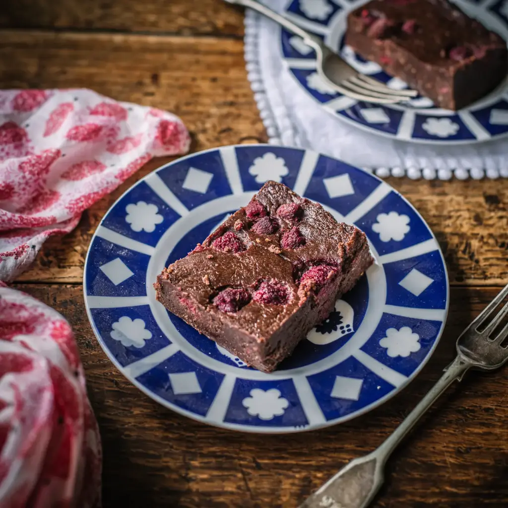 Chocolate & raspberry brownie