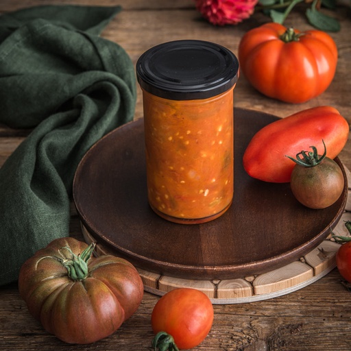Roast tomato and garlic pasta sauce