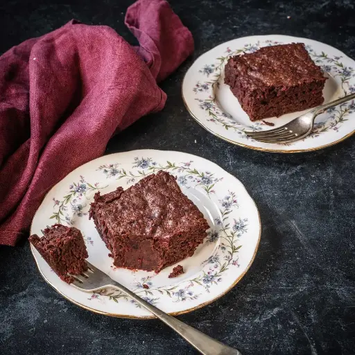 Chocolate & beetroot brownie