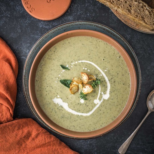 Cauliflower and Caer Caradoc velouté (frozen)